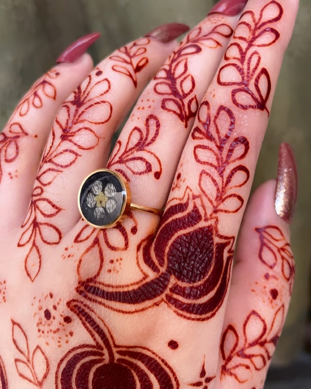 Pressed Flower Resin Ring – Nature Inspired Adjustable Ring