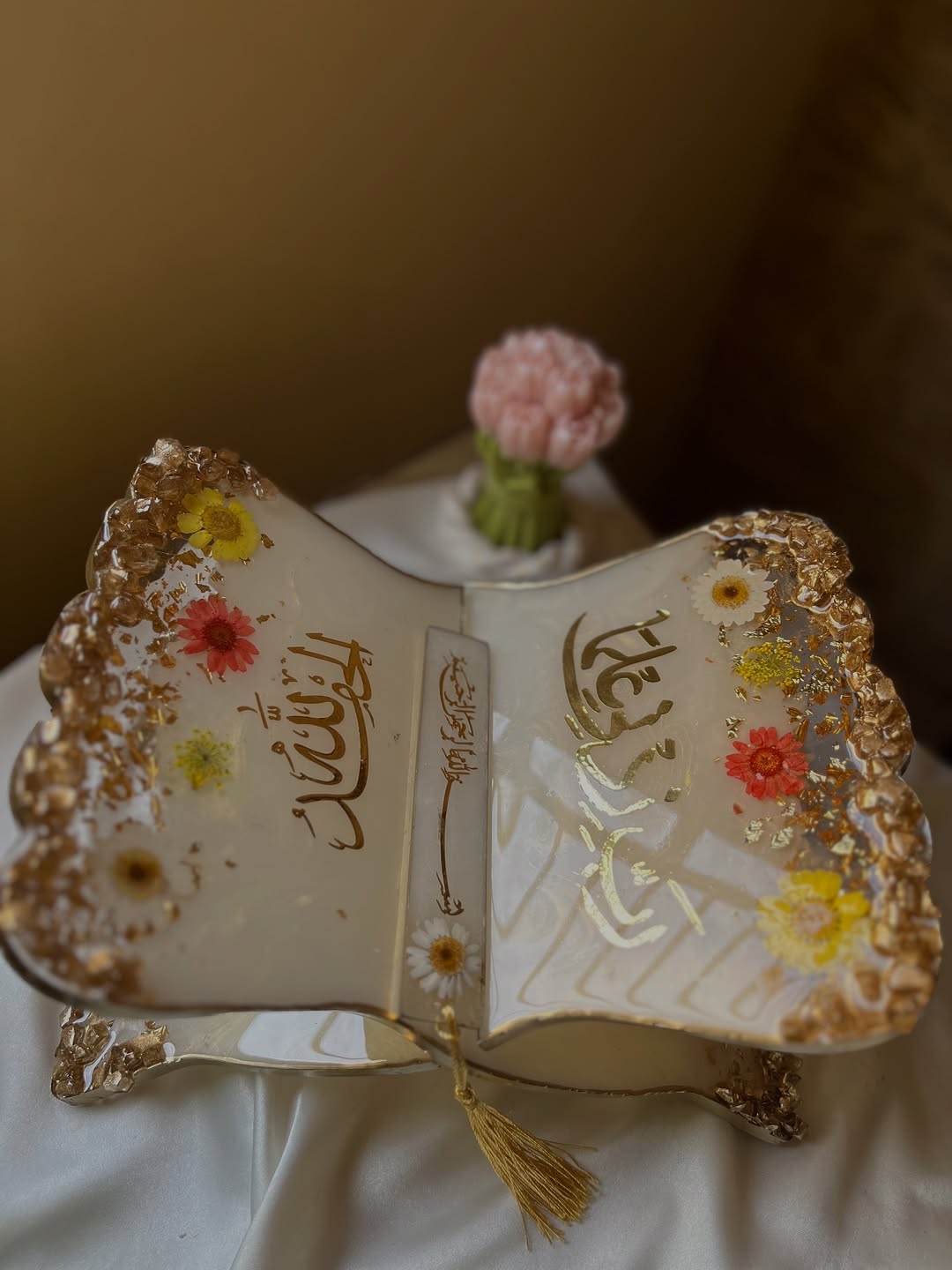 Luxury Floral Resin Quran Rehal Stand – Handcrafted Islamic Decor