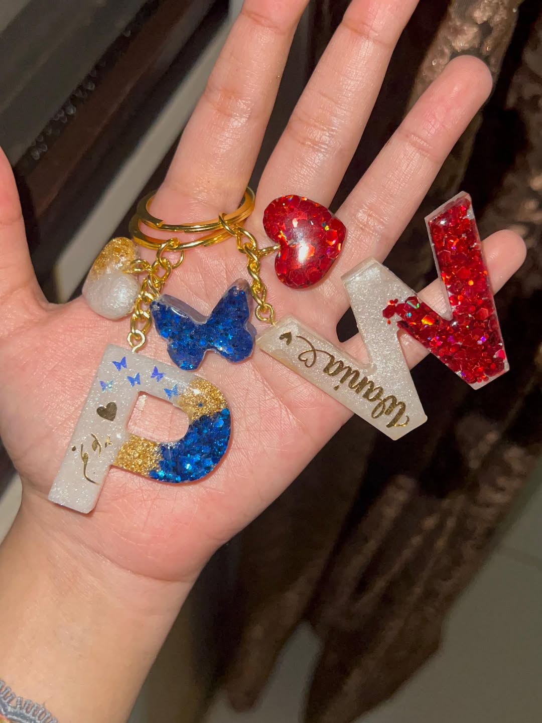 ✨ Personalized Alphabet Resin Keychain – Custom Initial Charm Gift